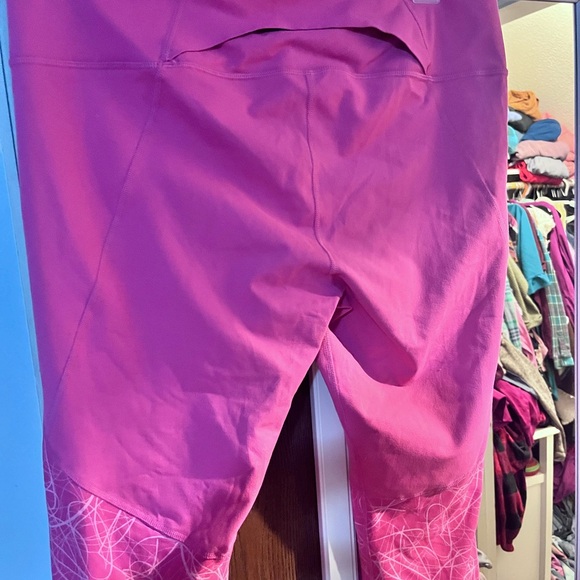 Under Armour workout leggings - Picture 3 of 3